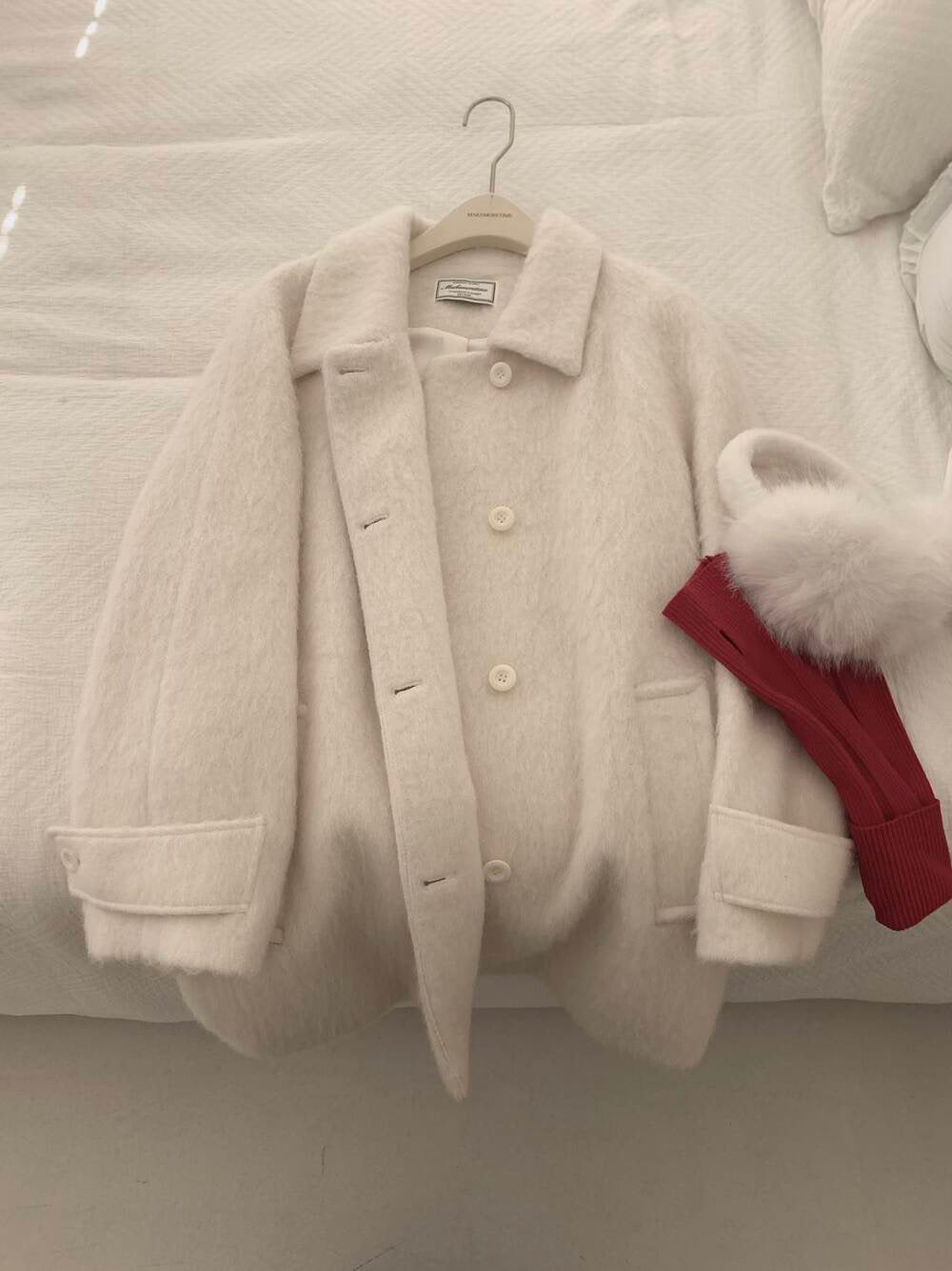 // 法式復古感35%羊毛翻領中長外套