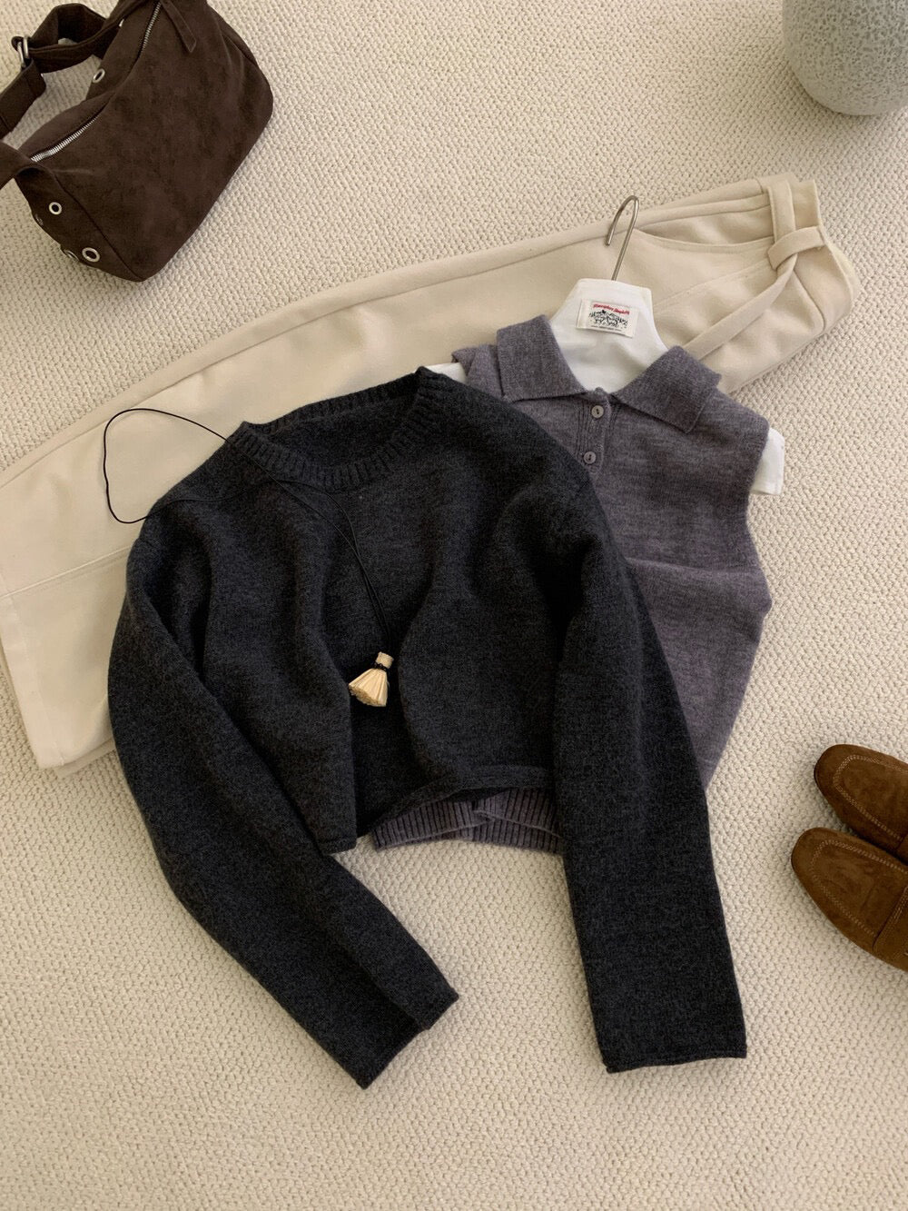 // 一套兩件性價比圓領短NT+polo翻領背心兩件套