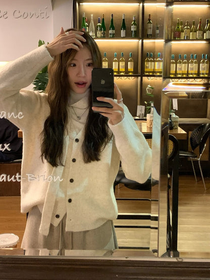 // 連領帶5%wool v領排扣CD