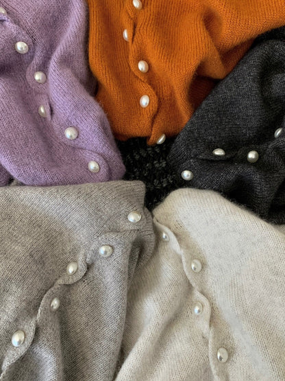 // 小心思波浪珍珠鈕軟糯CD