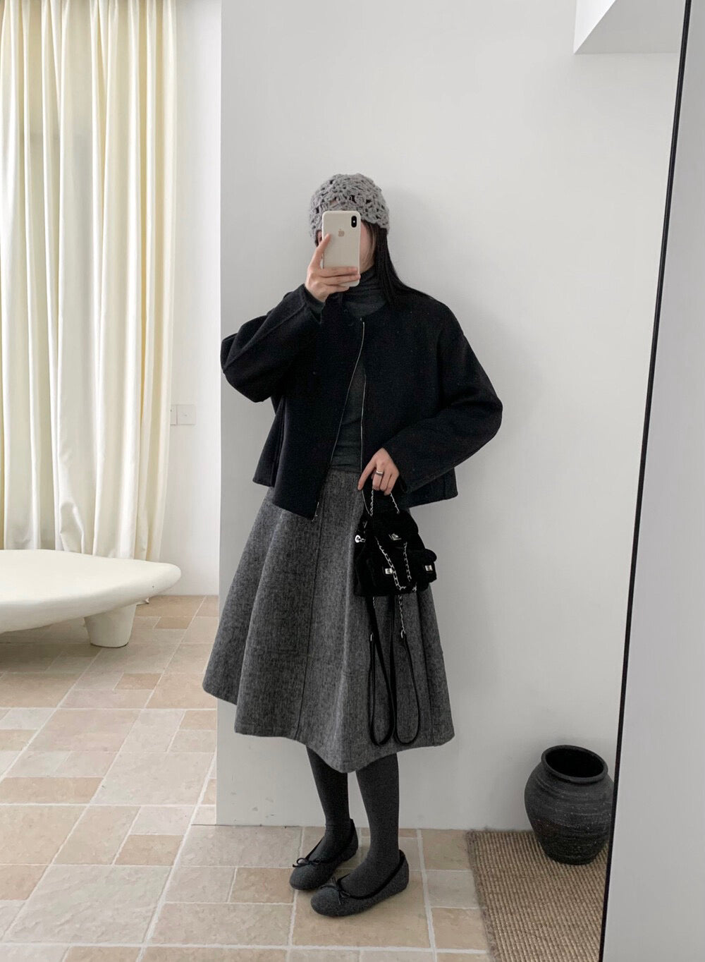 // 100%羊毛內撞色簡約圓領拉鍊手工外套