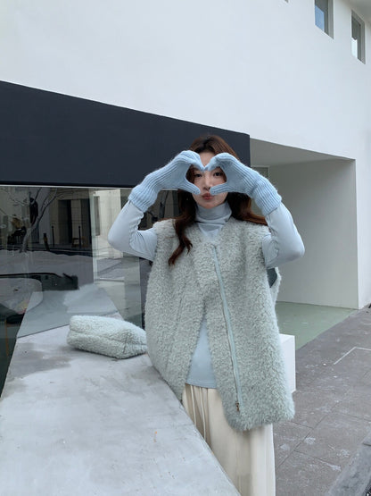 // 性價比極高皮毛一體毛茸馬甲外套(連斜肩袋)