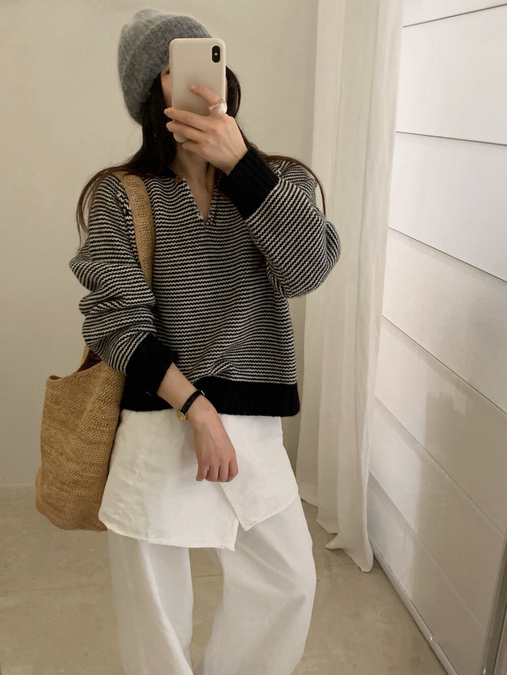 // 設計感撞色領一粒鈕細間條毛衣