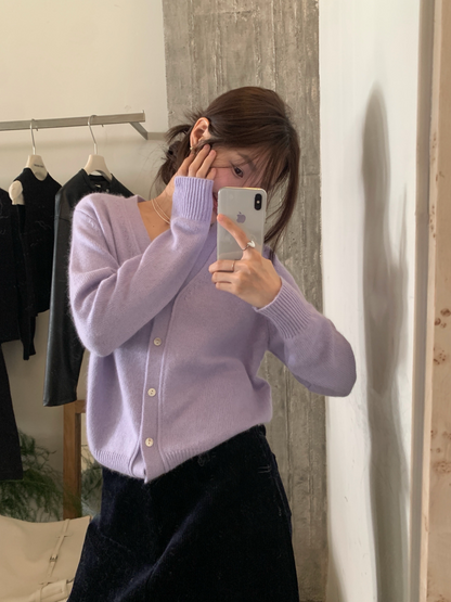 // 超soft兔絨V領CD