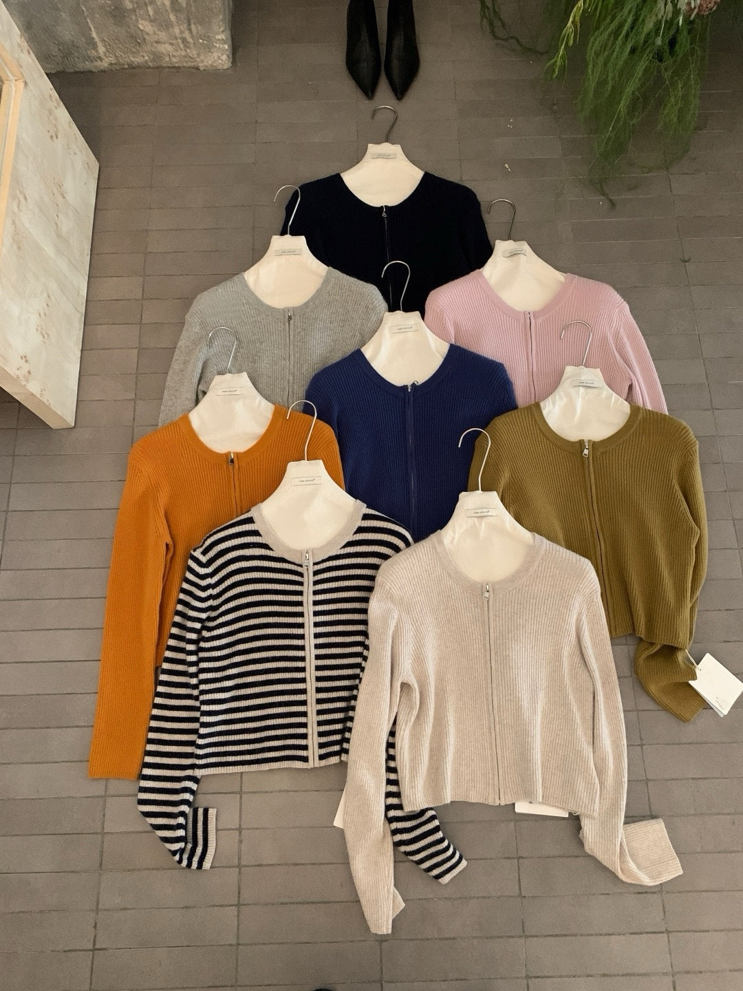 // 高質貂絨圓領拉鍊CD