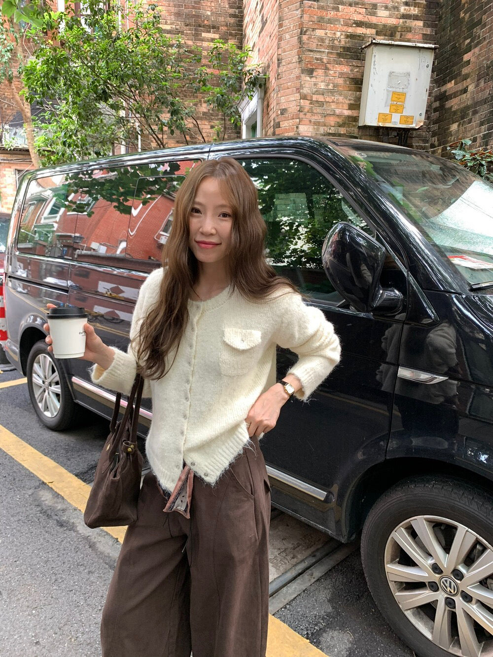 // 超軟糯雙口袋圓領CD