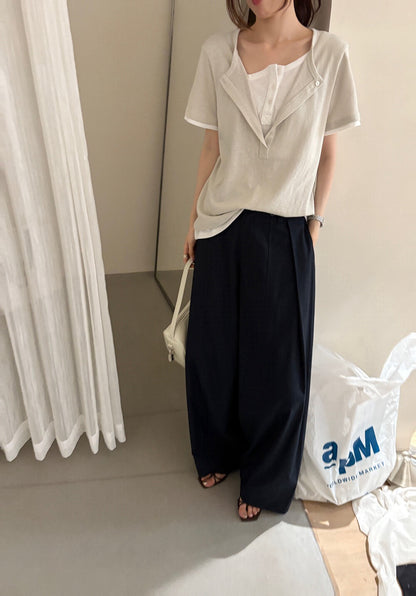 // 設計感假兩件鈕扣TEE