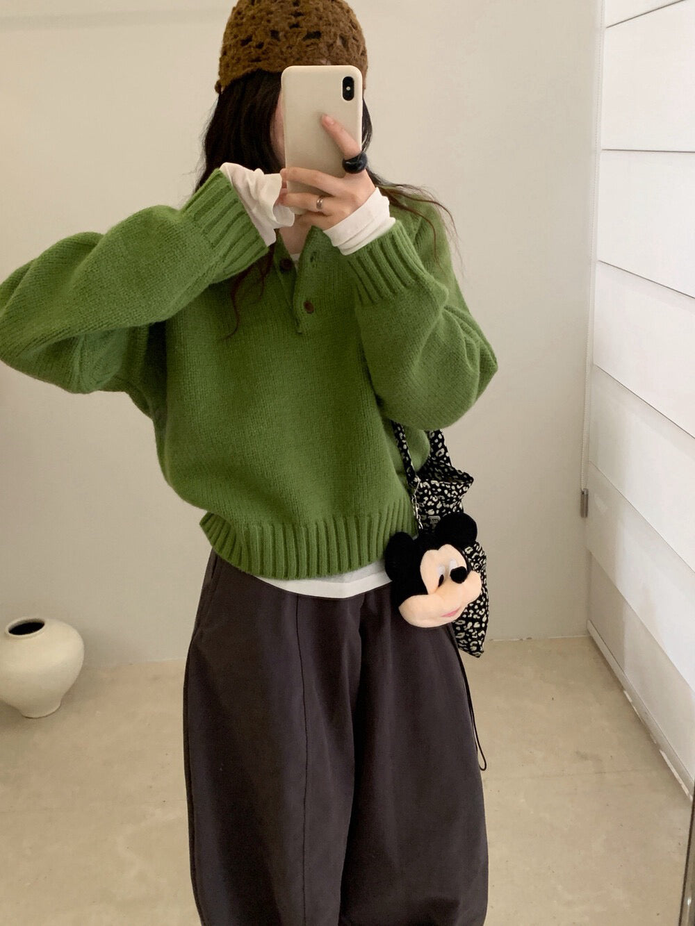 // 超韓領鈕扣粗坑紋翻領毛衣