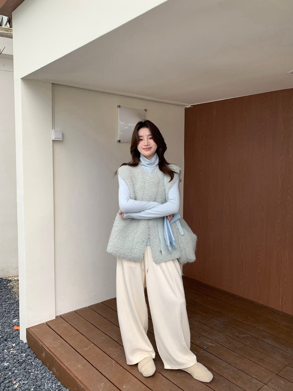 // 性價比極高皮毛一體毛茸馬甲外套(連斜肩袋)