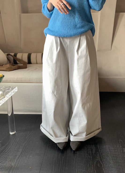 // 鬆弛感肌理布壓褶闊褲
