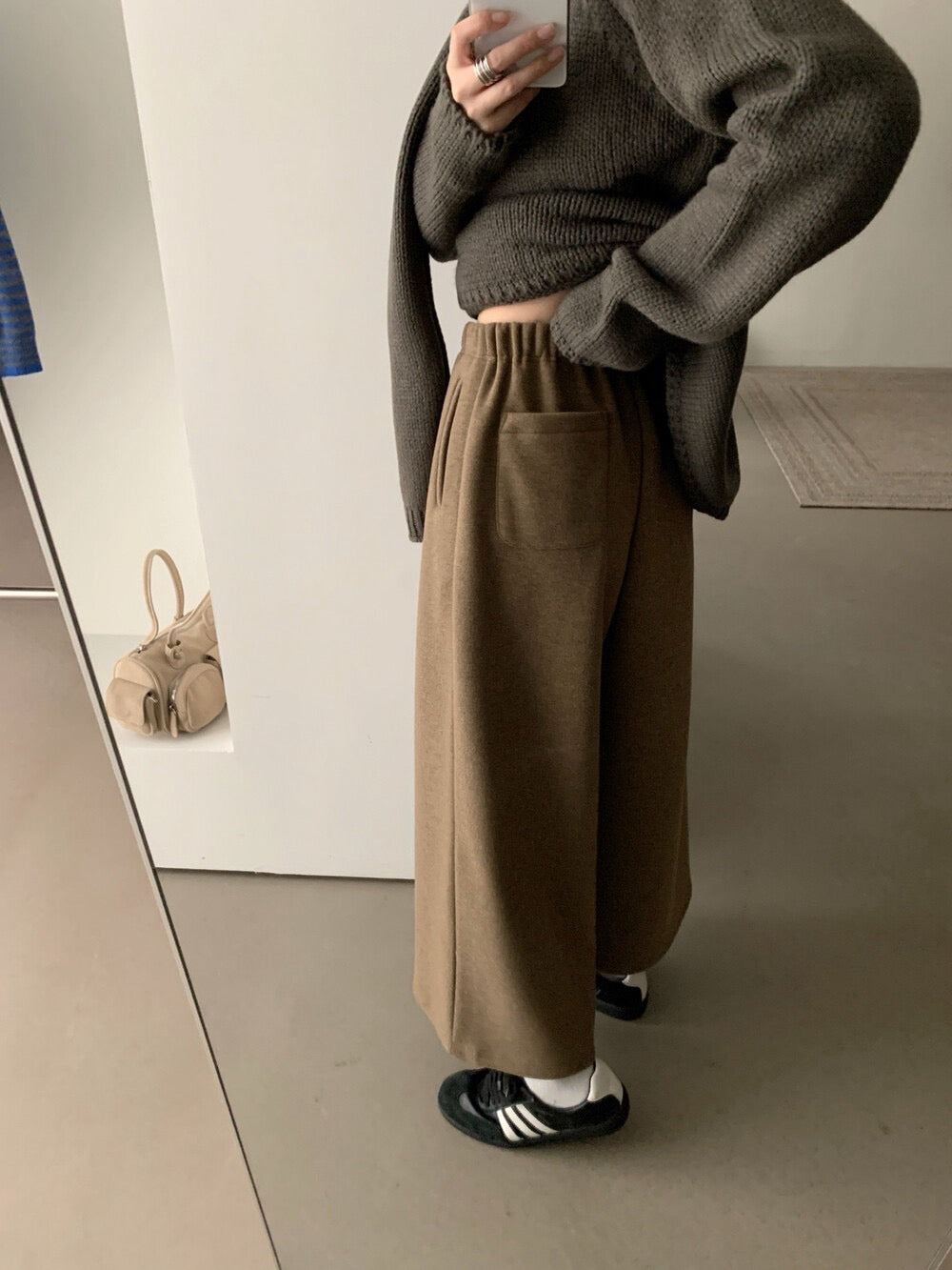 // 超軟糯後口袋羊毛糯米褲