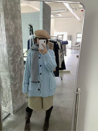 // 超重工麻花粗棒針立領CD