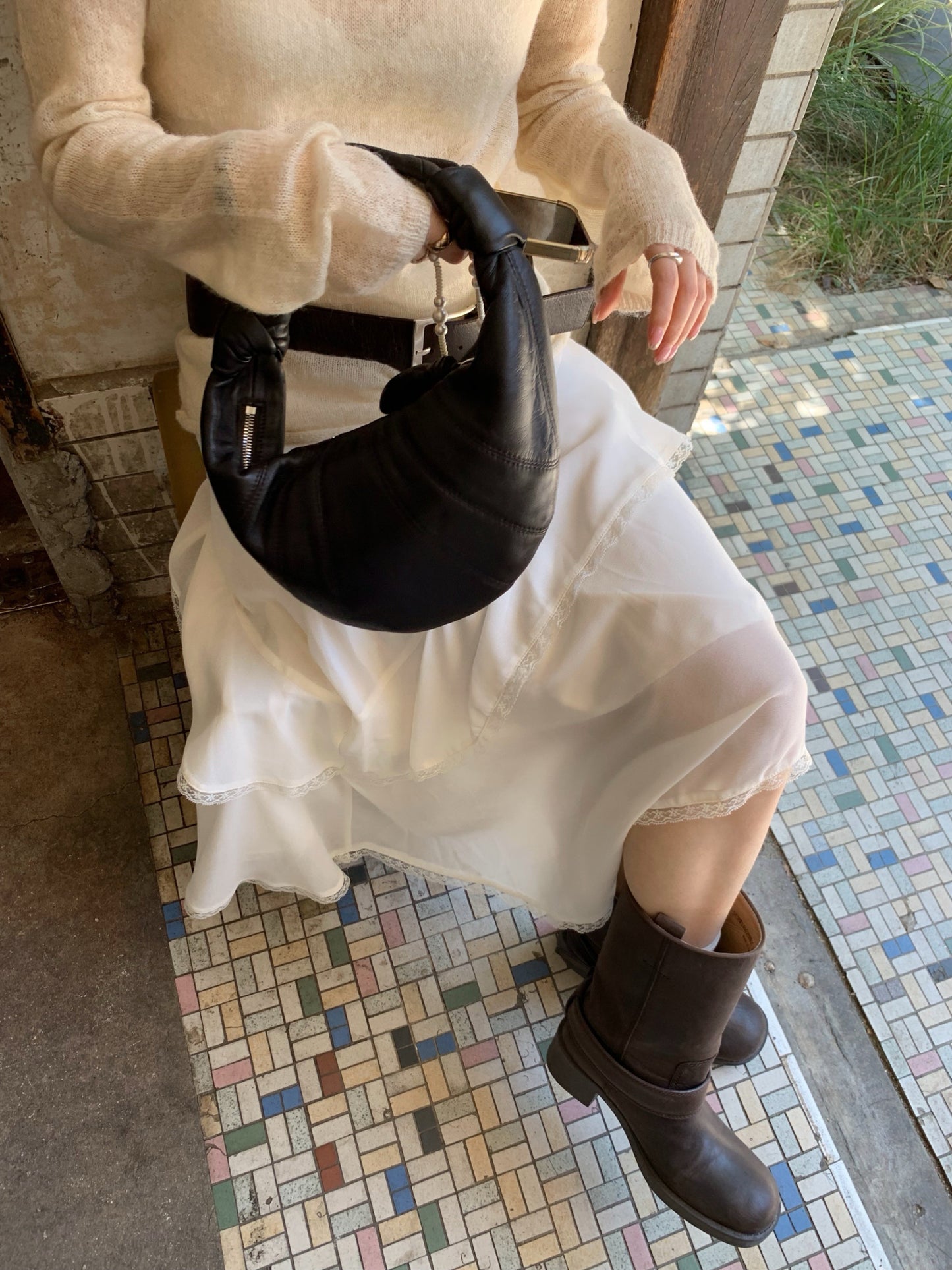 // 不規則法式lace邊中裙