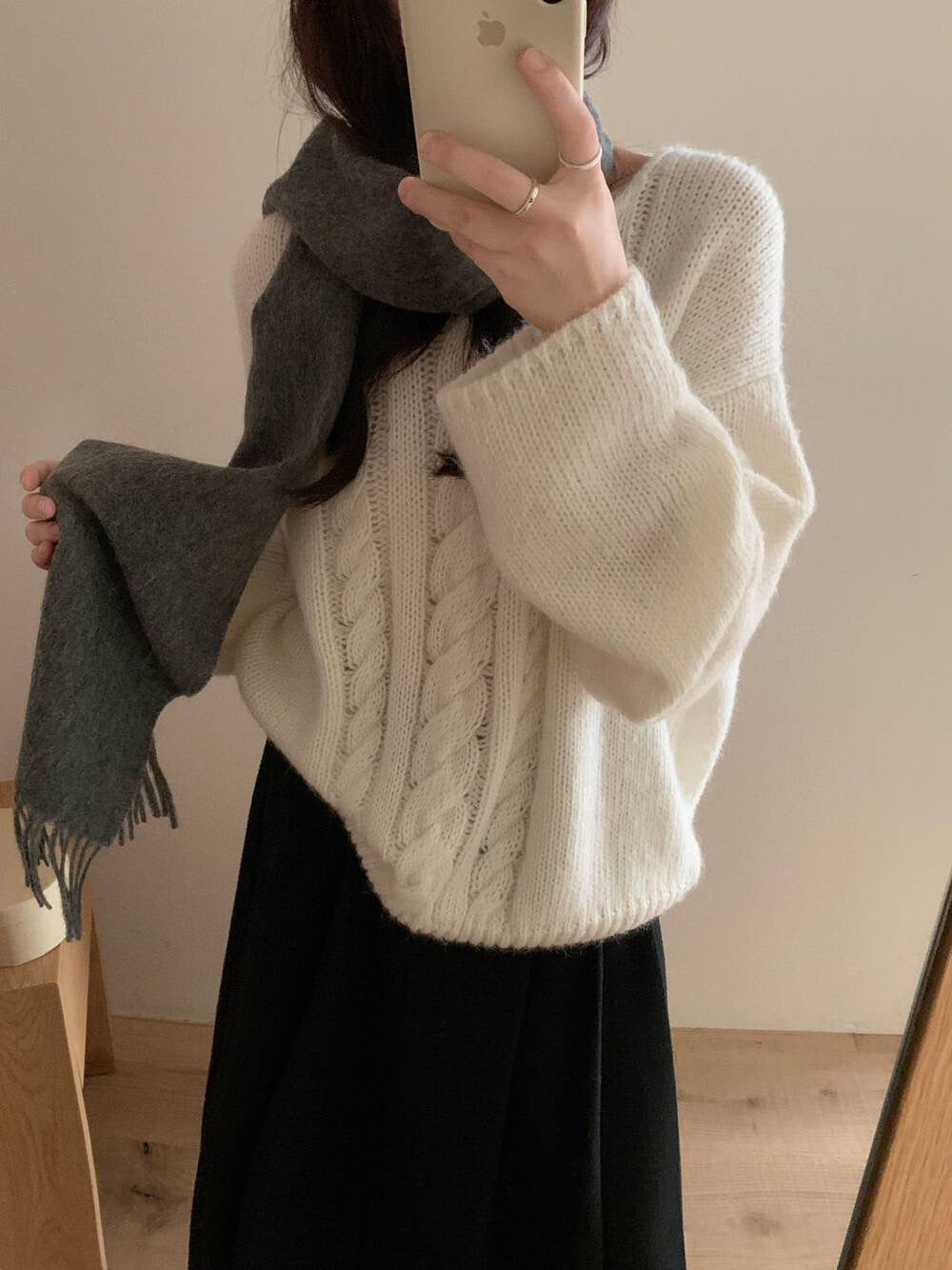 // 15%羊毛扭紋麻花寬鬆款毛衣