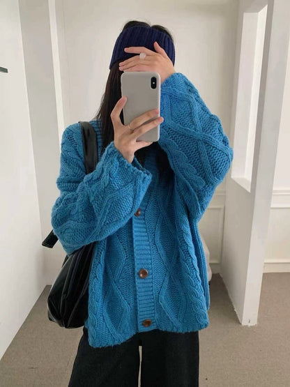 // 復古感V領重工麻花中長CD