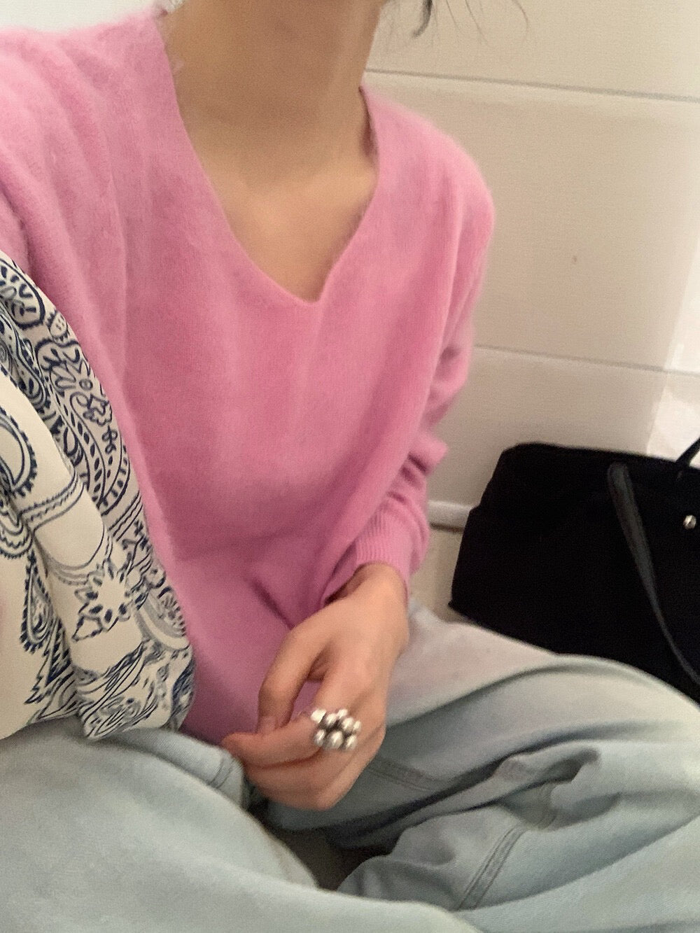 // 15色親膚羊毛拉絨工藝高級感V領NT