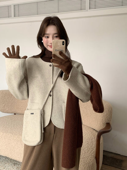 // 100%羊毛弧邊口袋特別鈕扣手工外套(連袋仔)