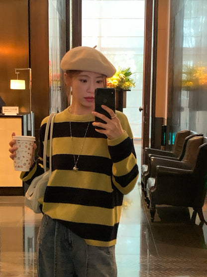 // 撞色粗間條100%羊毛圓領毛衣