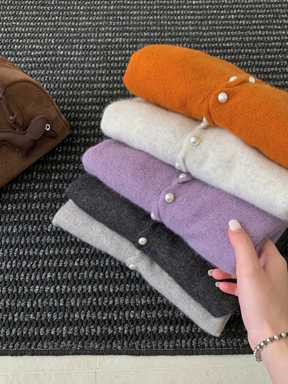 // 小心思波浪珍珠鈕軟糯CD