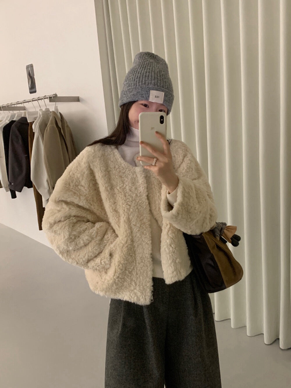 // 高級感口袋質感毛毛外套
