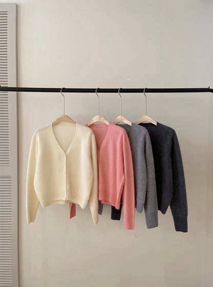 // 100%綿羊毛柔軟V領CD