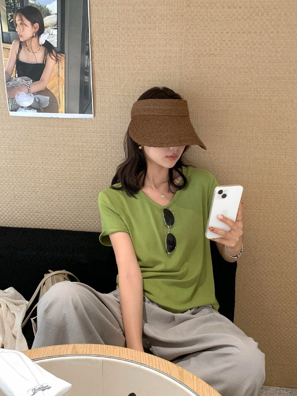 B64 / 熱賣12色U領純色TEE