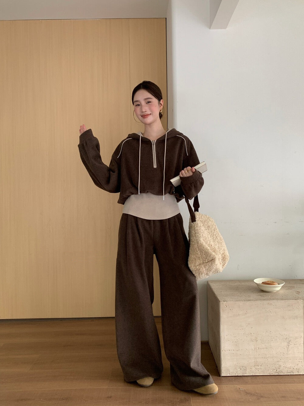 // 假兩件連帽拉鍊上衣+全長褲兩件套