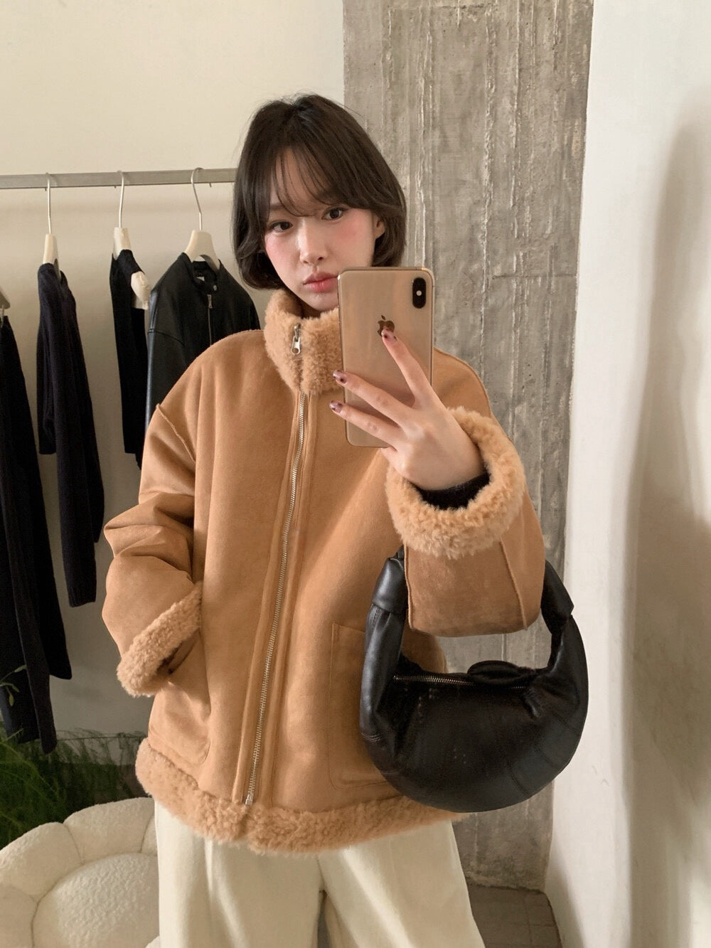 // 皮毛一體毛毛邊立領拉鍊外套