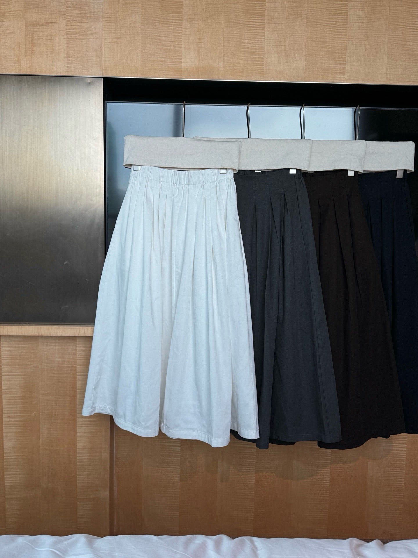 // lyocell壓褶遮肉休閒感SK