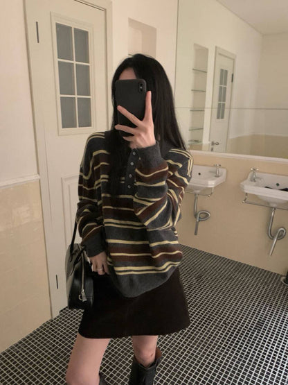 // 100%羊毛復古拼色間條翻領毛衣