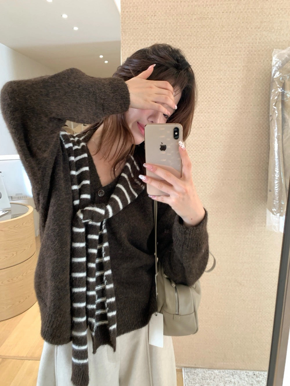 C80 / 柔軟混羊駝毛V領針織外套(連間條披肩)(8%WOOL)