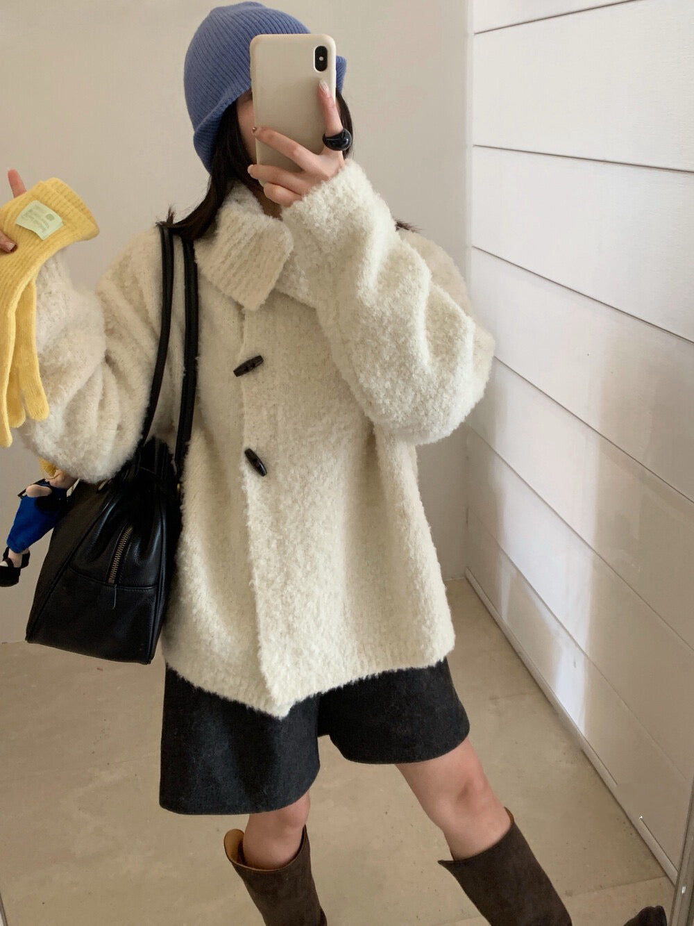 // 慵懶圈圈毛牛角鈕可立領毛衣CD