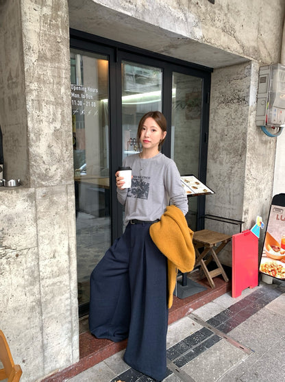 // 壓褶薄毛呢料闊腳西褲(連腰帶)