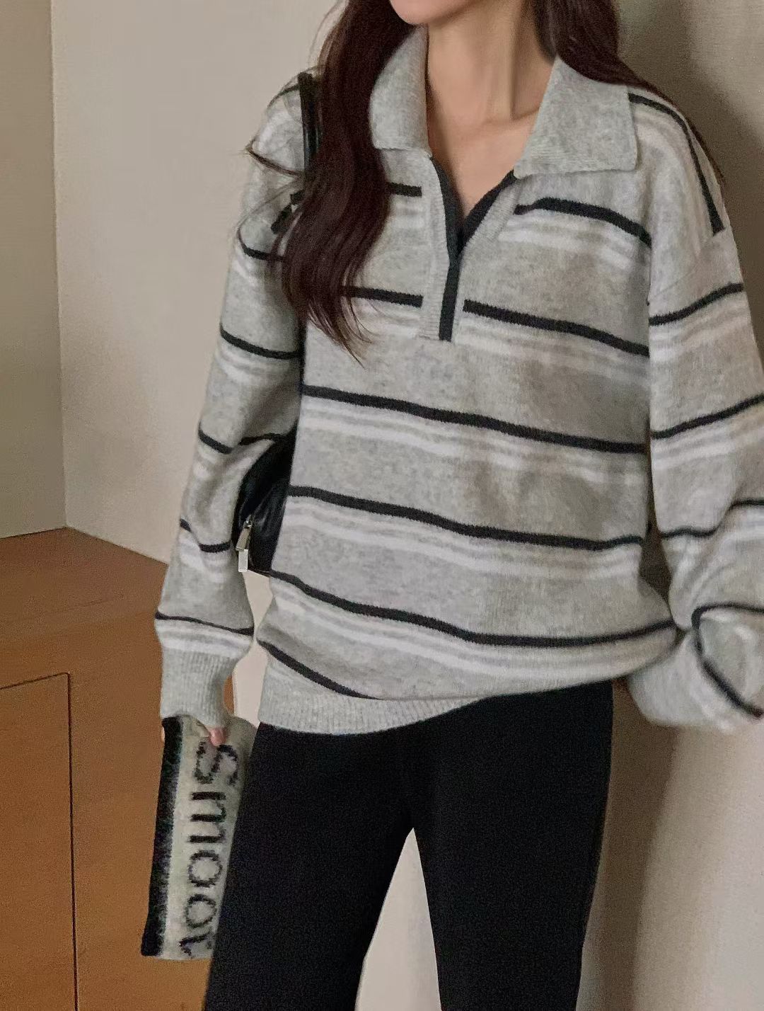 // 超韓小V翻領拼間NT