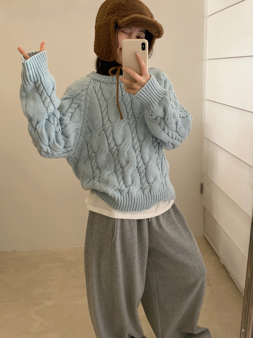 // 復古感扭紋麻花毛衣