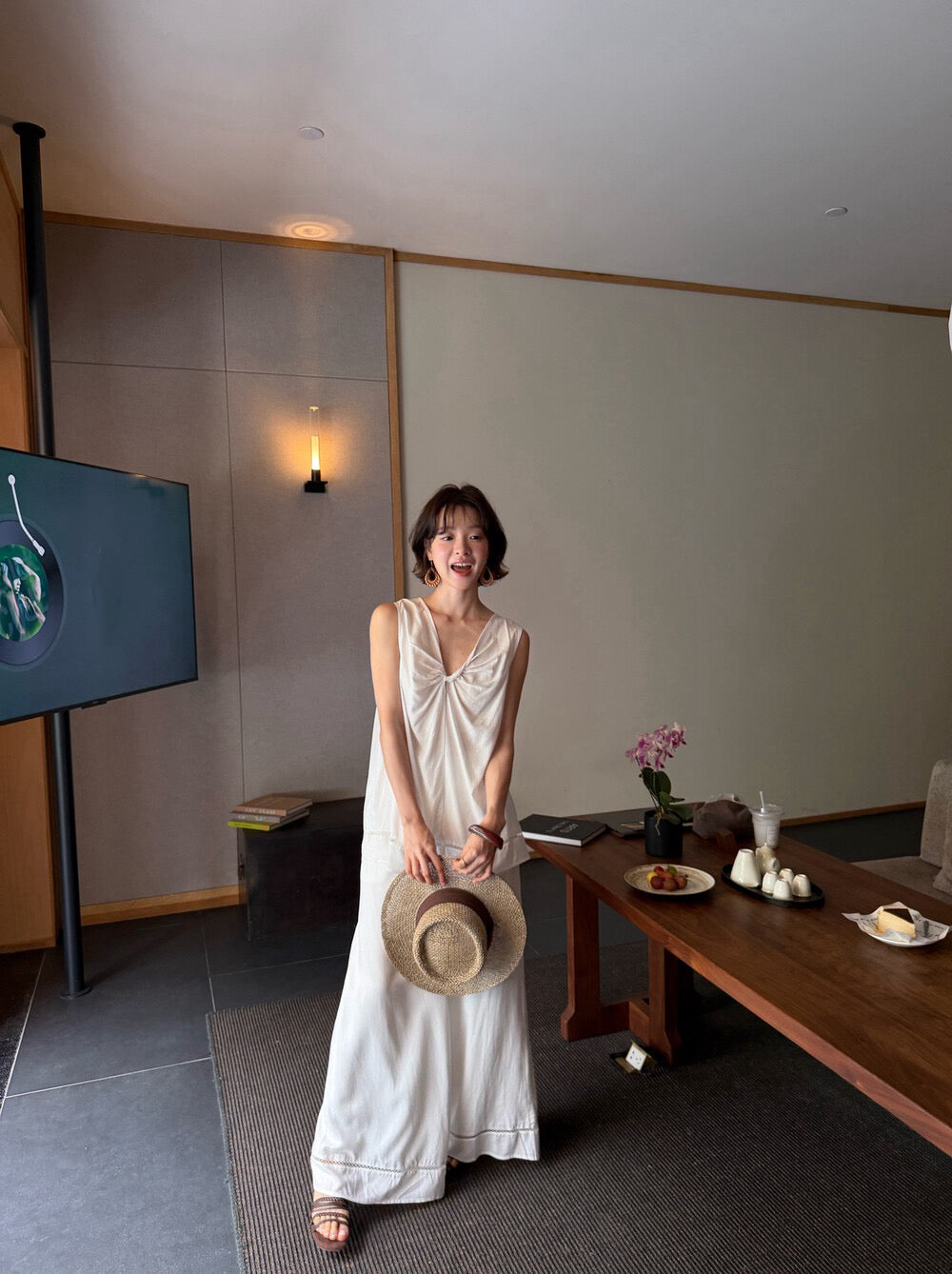S20 / 15%麻鏤空details扭結背心+休閒闊褲套裝