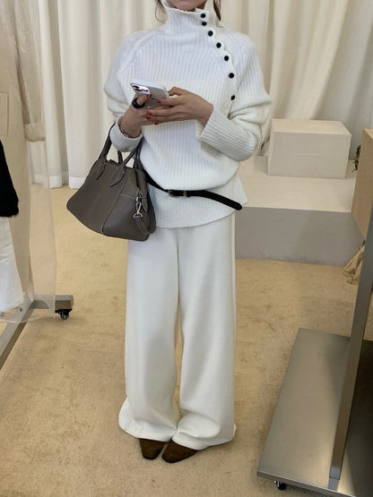 // 側鈕扣直坑紋高領毛衣