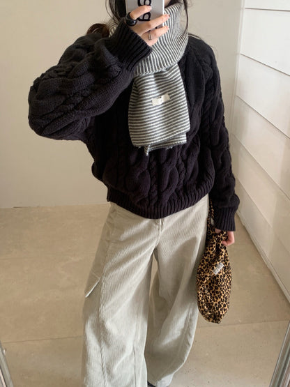 // 復古感扭紋麻花毛衣