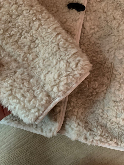 // 可愛風牛角鈕皮毛一體羊羔毛外套