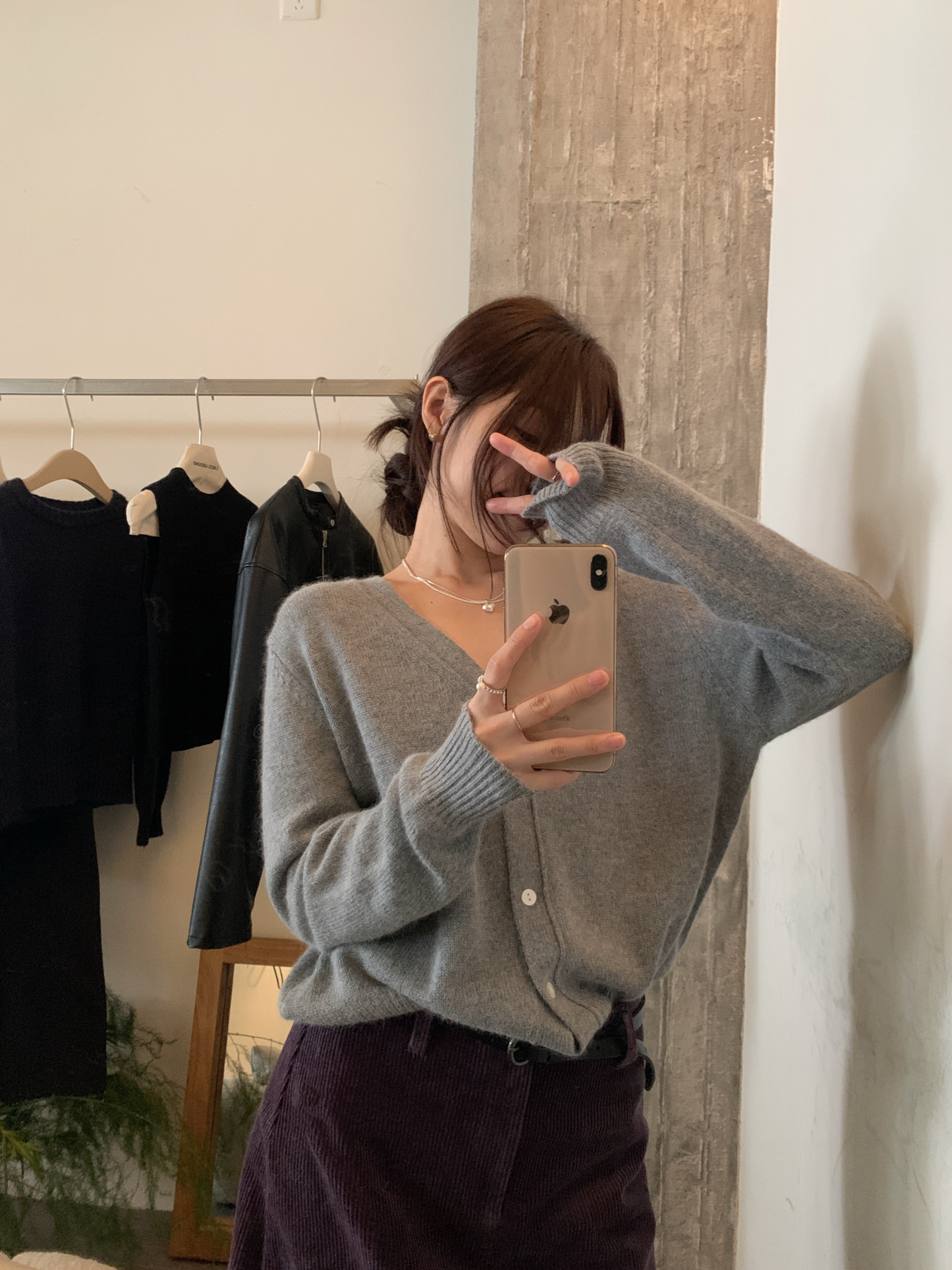 // 超soft兔絨V領CD