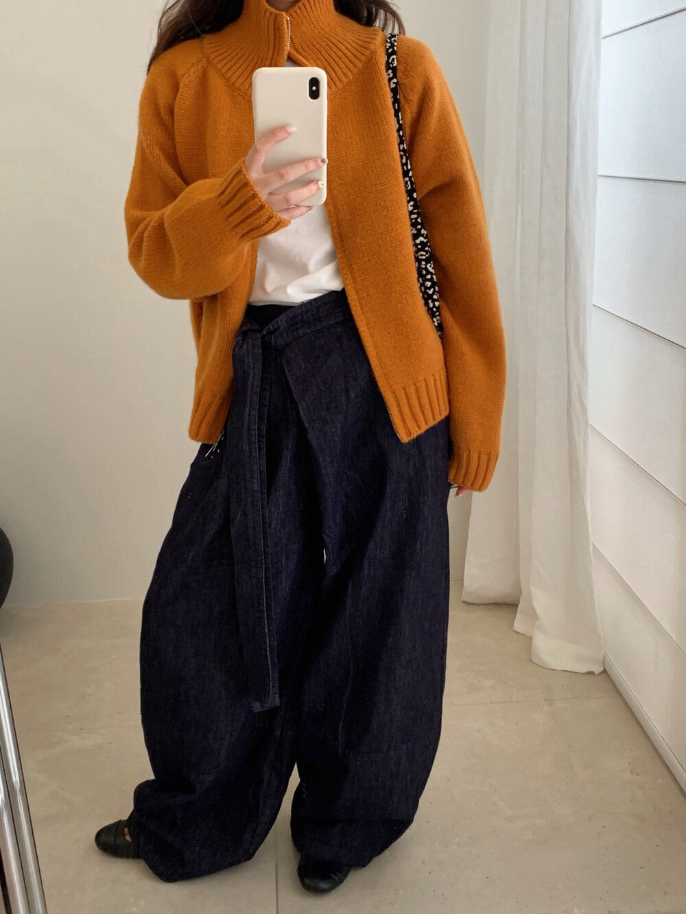 // 超韓直坑紋立領上下拉鍊CD