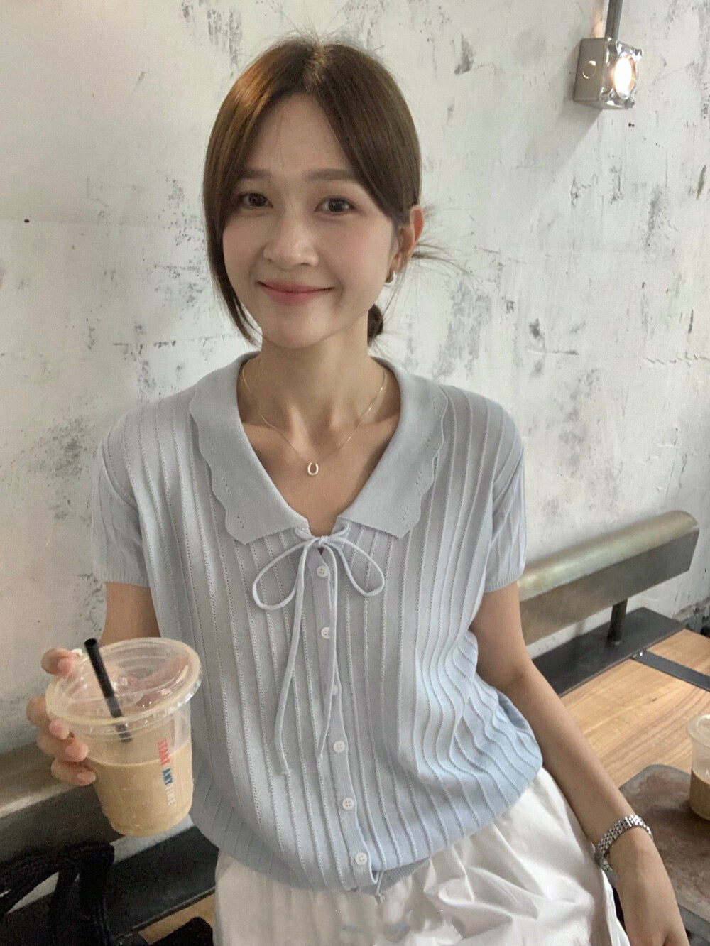 // 花邊翻領綁帶直紋麻質針織上衣