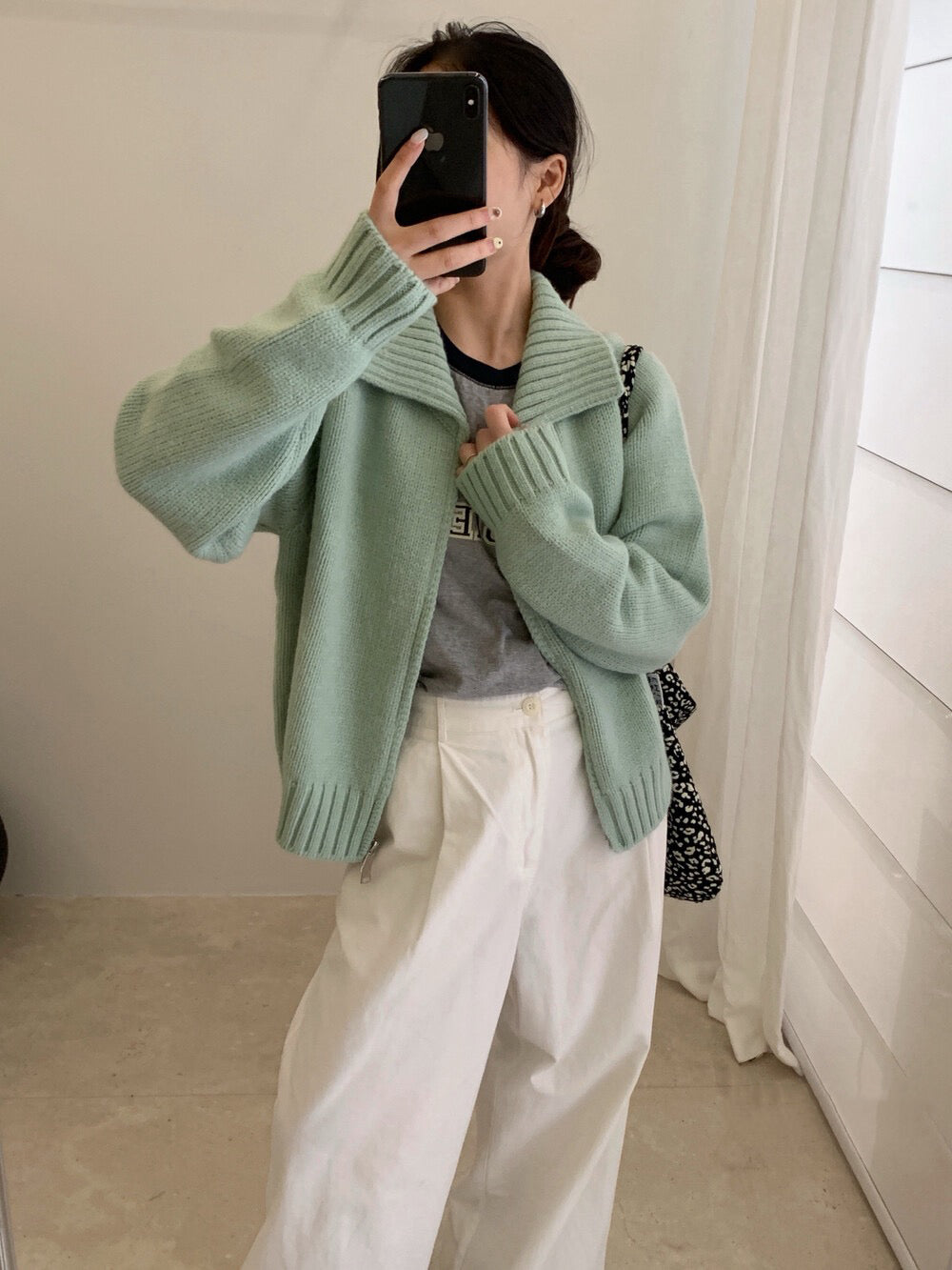 // 直坑紋大翻領上下拉鍊落肩CD