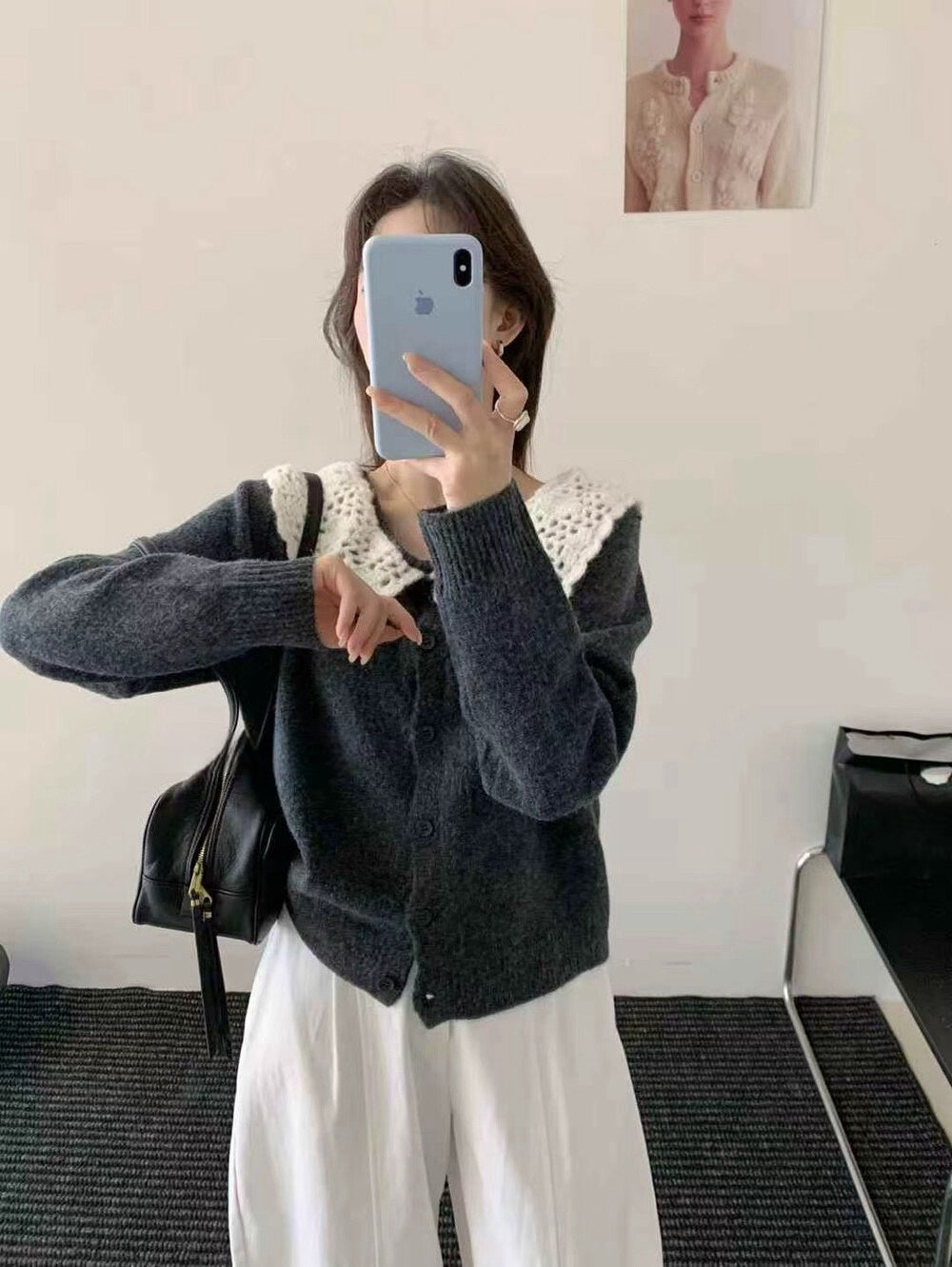// 拼接鈎花針織翻領排扣毛衣