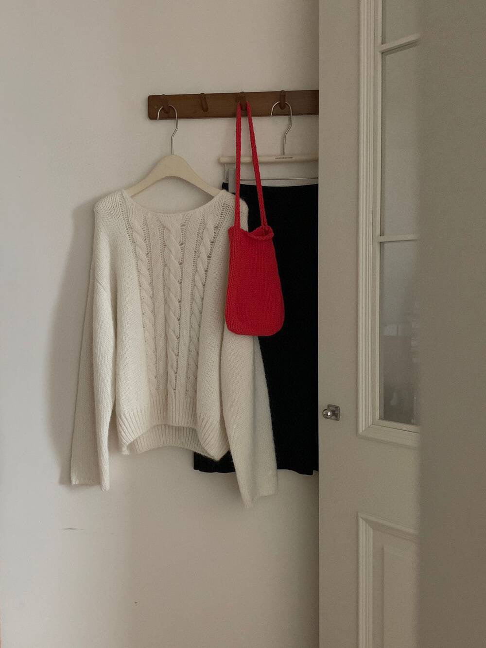 // 15%羊毛扭紋麻花寬鬆款毛衣