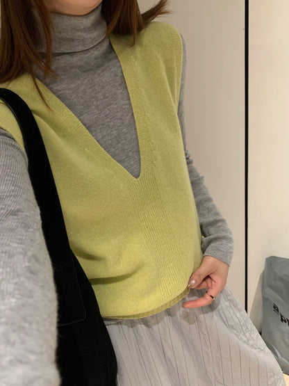 // 無縫一體疊穿必入深v 100%羊毛背心
