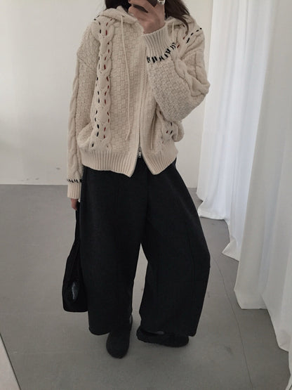 // 特別織紋撞色線麻花連帽CD