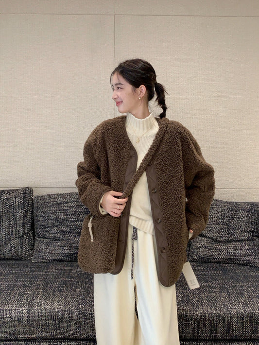 // 20%wool軟糯皮毛一體粒粒毛中長外套