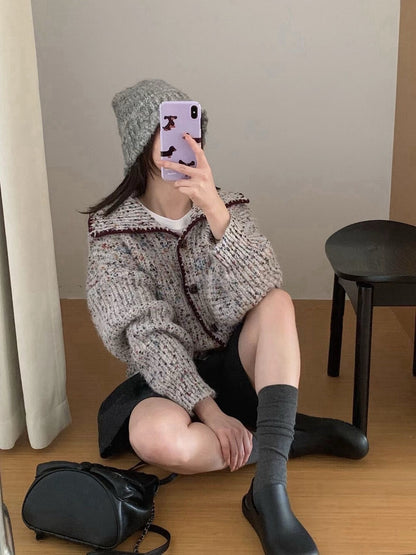 // 30%綿羊毛彩點包邊翻領CD