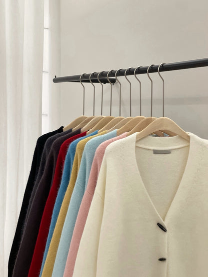 // 超軟糯寬鬆中長牛角鈕CD